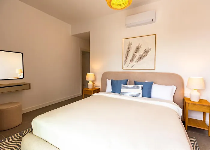 Mediterra Jade Flat By Holidaykeys *