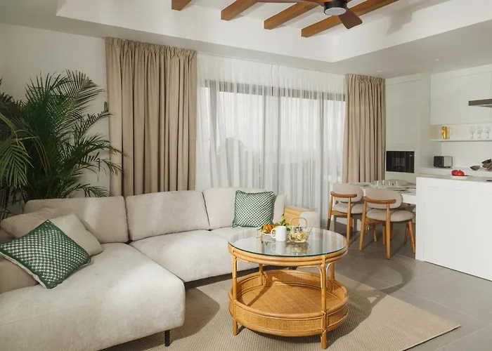 Mediterra Jade Flat By Holidaykeys *